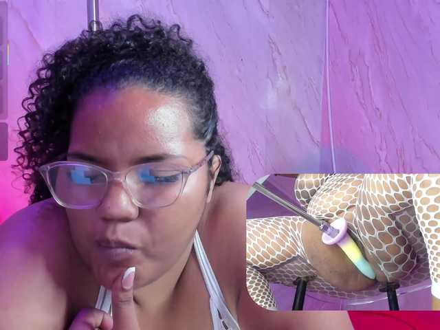 MhiaRey live cam on BongaCams