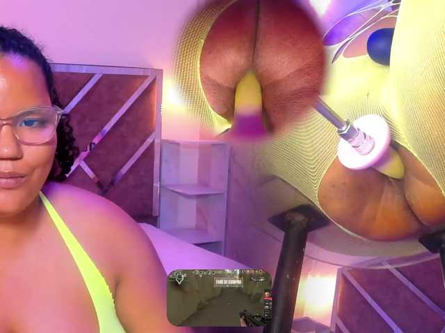 MhiaRey live cam on BongaCams