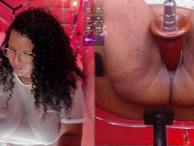 MhiaRey live cam on BongaCams