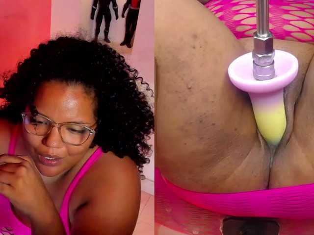 MhiaRey live cam on BongaCams