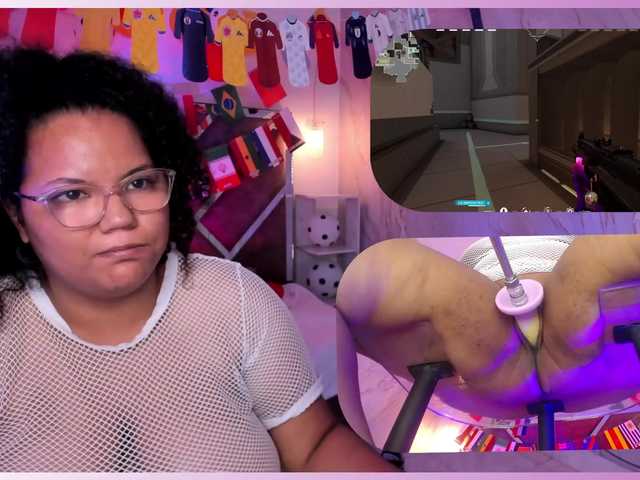 MhiaRey live cam on BongaCams
