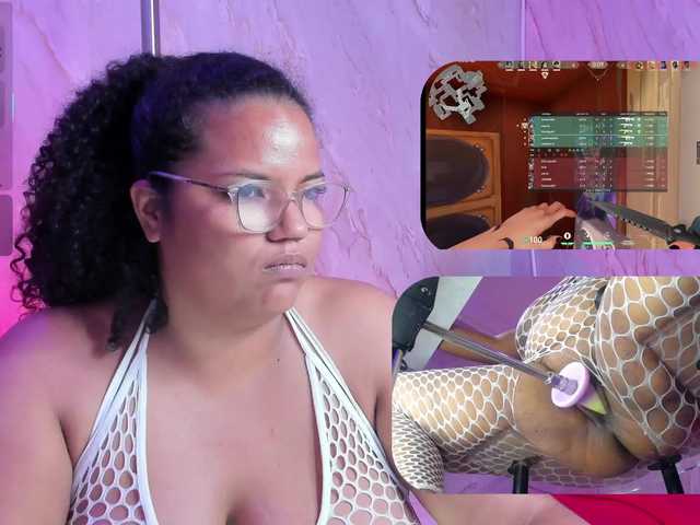 MhiaRey live cam on BongaCams