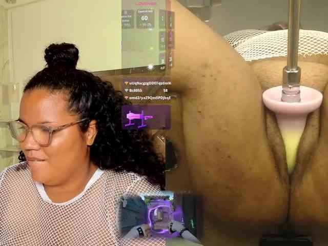 MhiaRey webcam