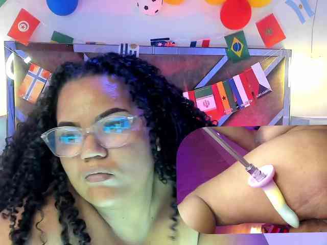 MhiaRey webcam