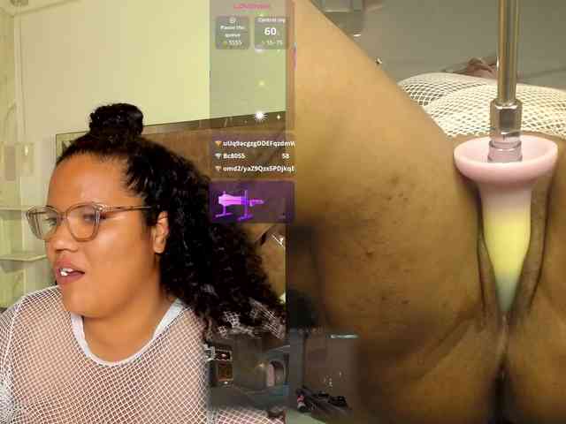 MhiaRey webcam