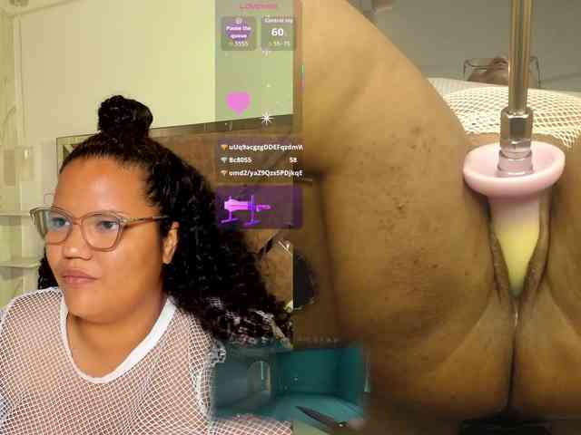 MhiaRey webcam