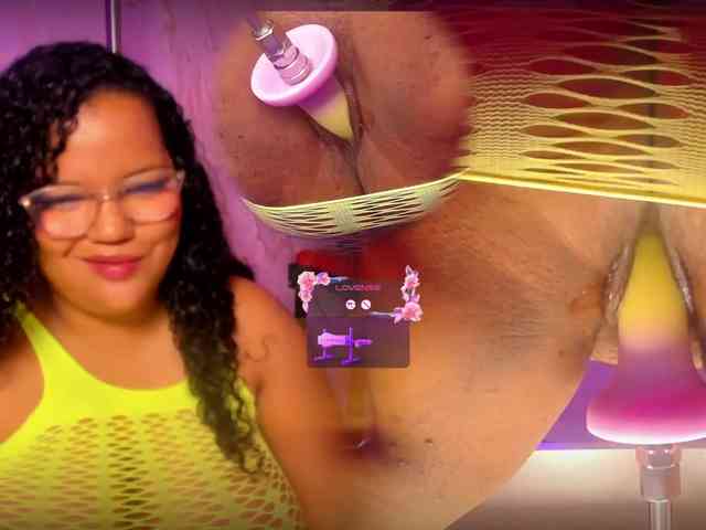 MhiaRey webcam