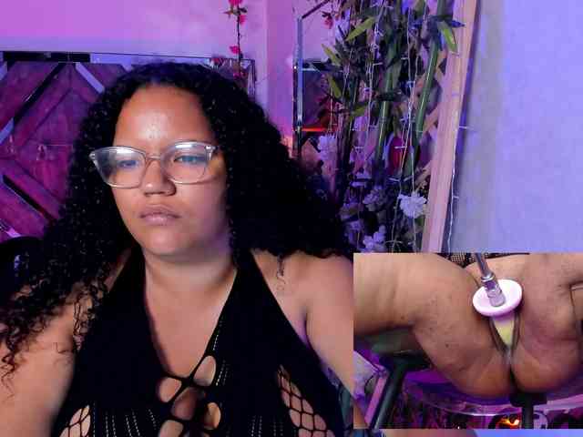 MhiaRey webcam