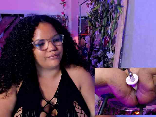 MhiaRey webcam