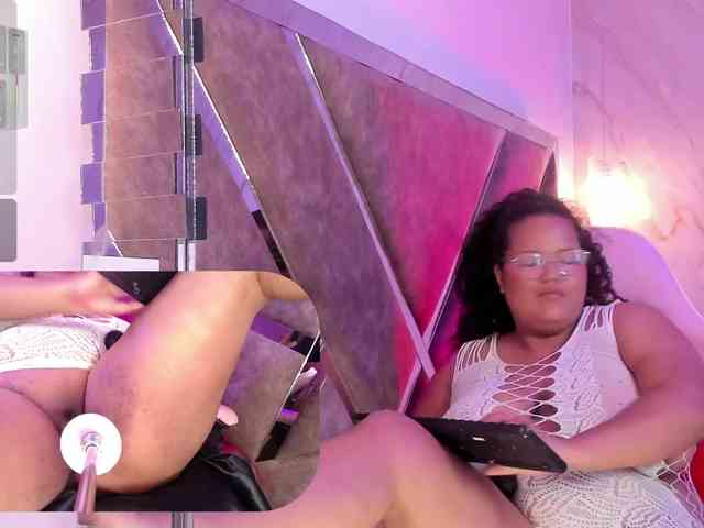 MhiaRey webcam