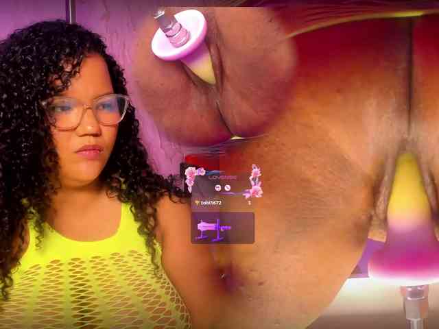 MhiaRey webcam