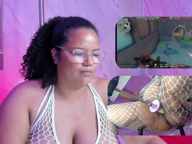 MhiaRey webcam