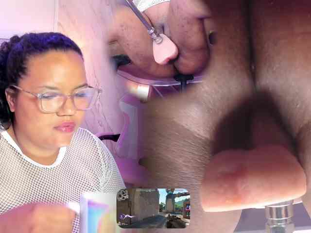 MhiaRey webcam