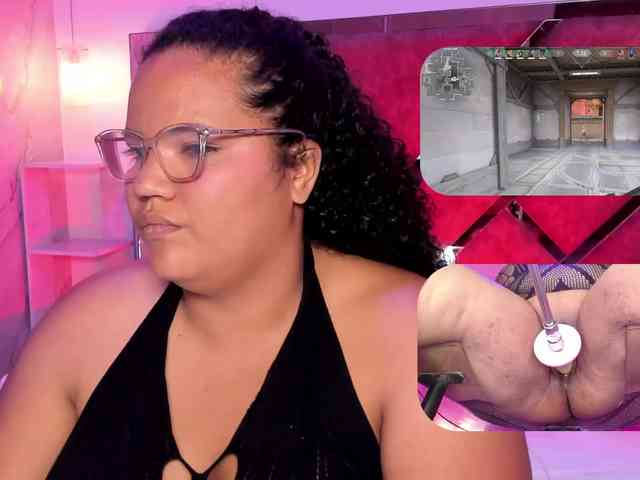 MhiaRey webcam