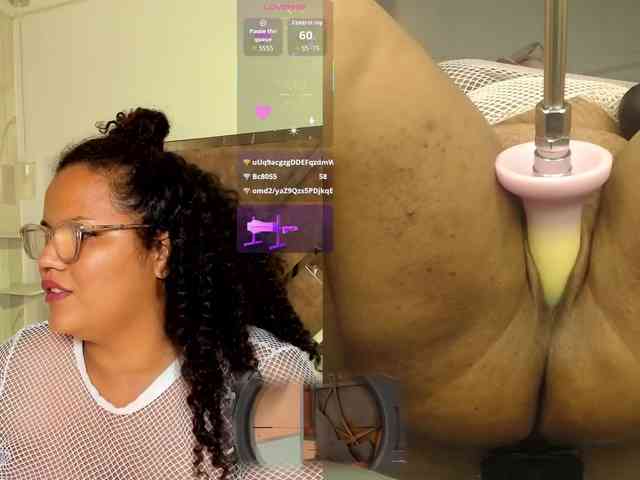 MhiaRey webcam