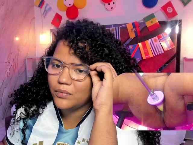 MhiaRey webcam