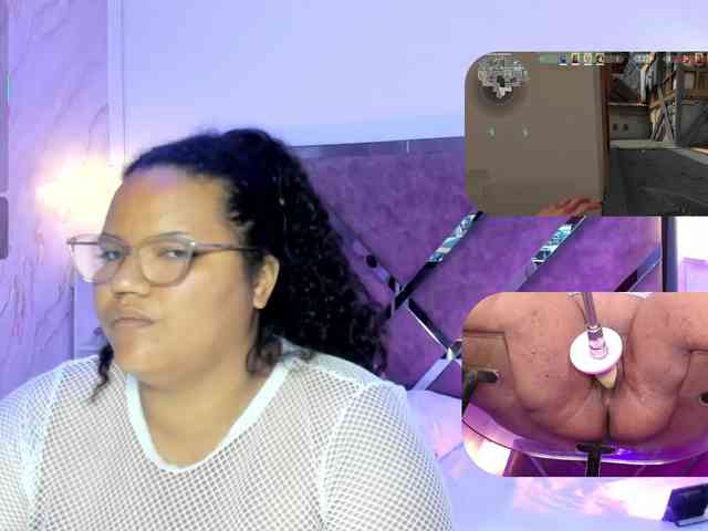 MhiaRey Live Webcam on BongaCams