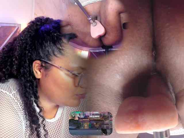 MhiaRey webcam