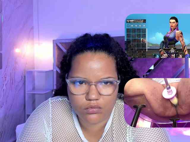 MhiaRey Live Webcam on BongaCams
