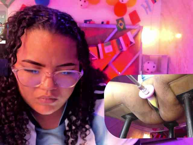 MhiaRey webcam