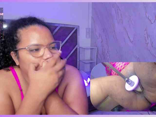 MhiaRey webcam