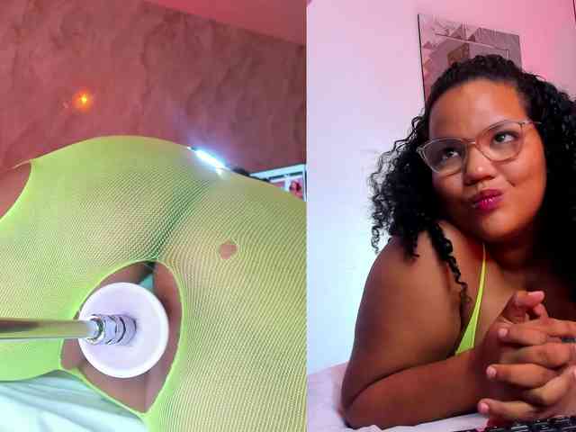 MhiaRey webcam