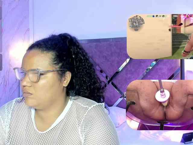 MhiaRey Live Webcam on BongaCams