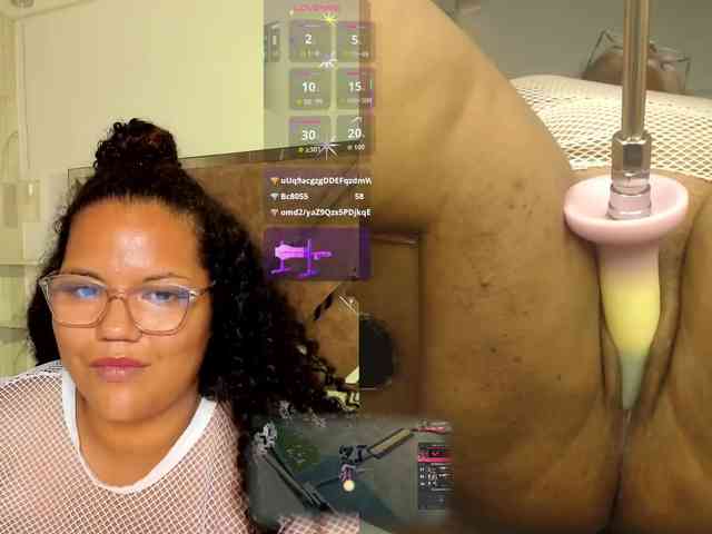 MhiaRey webcam