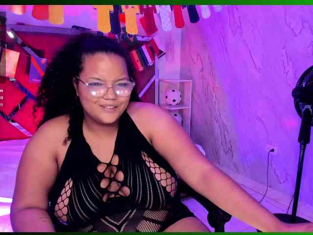 MhiaRey webcam