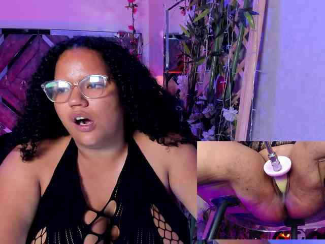 MhiaRey webcam