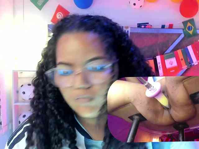 MhiaRey webcam