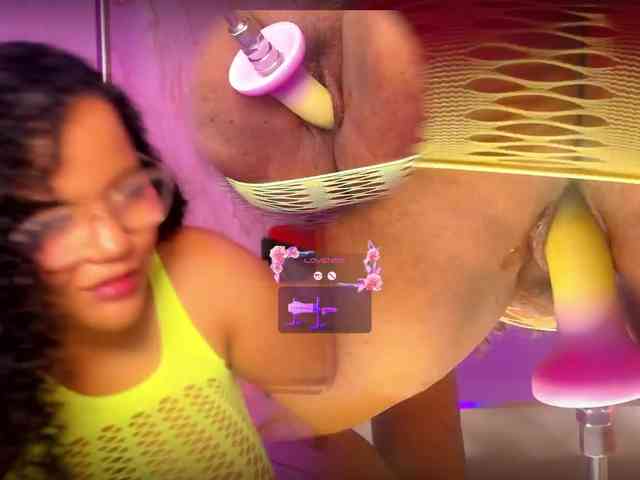 MhiaRey webcam