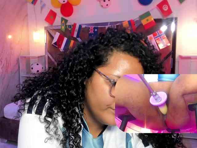 MhiaRey webcam
