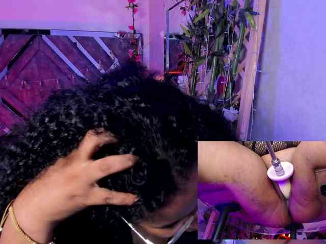 MhiaRey webcam