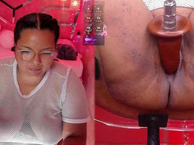 MhiaRey webcam