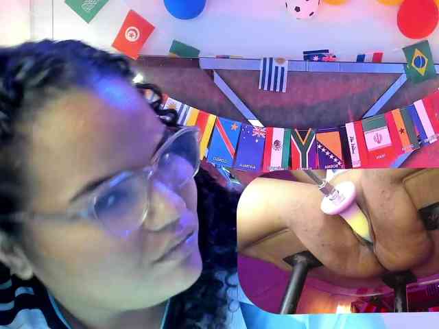 MhiaRey webcam