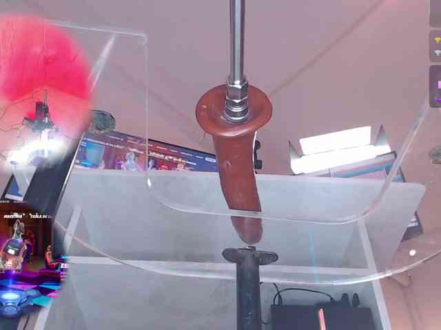 MhiaRey webcam