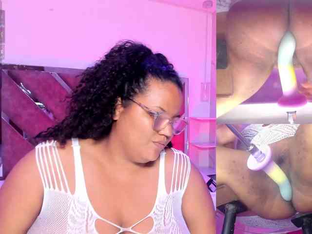 MhiaRey webcam
