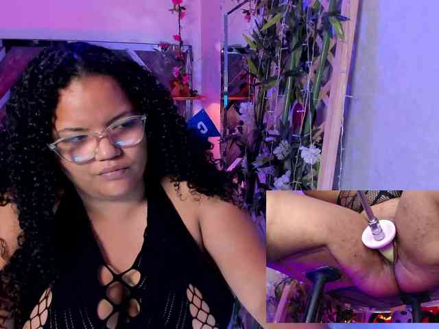 MhiaRey webcam