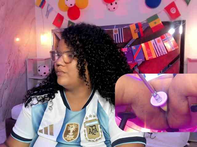 MhiaRey webcam