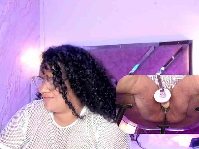 MhiaRey Live Webcam on BongaCams