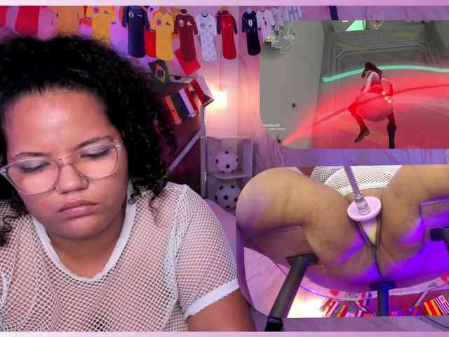 MhiaRey webcam