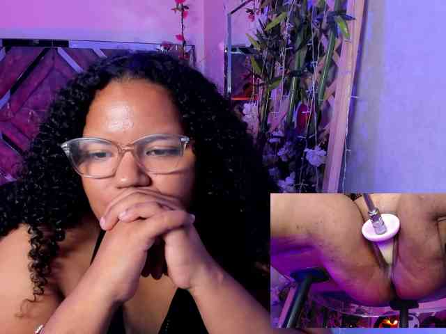 MhiaRey webcam