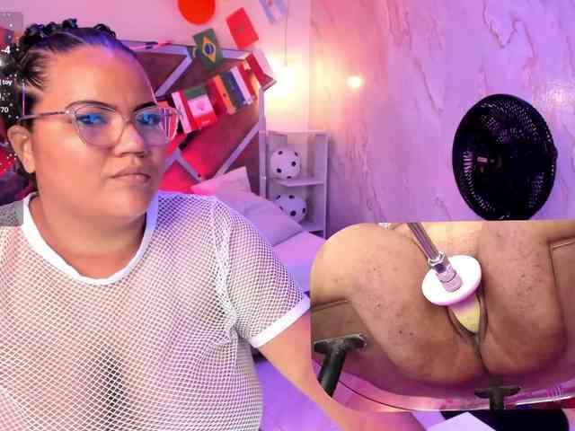 MhiaRey webcam