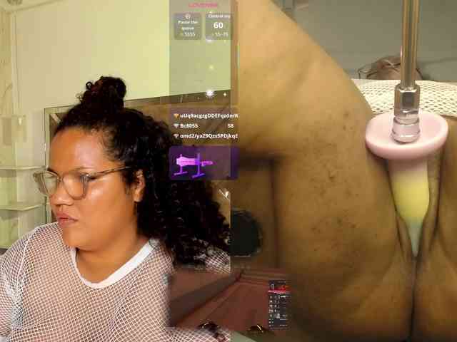 MhiaRey webcam