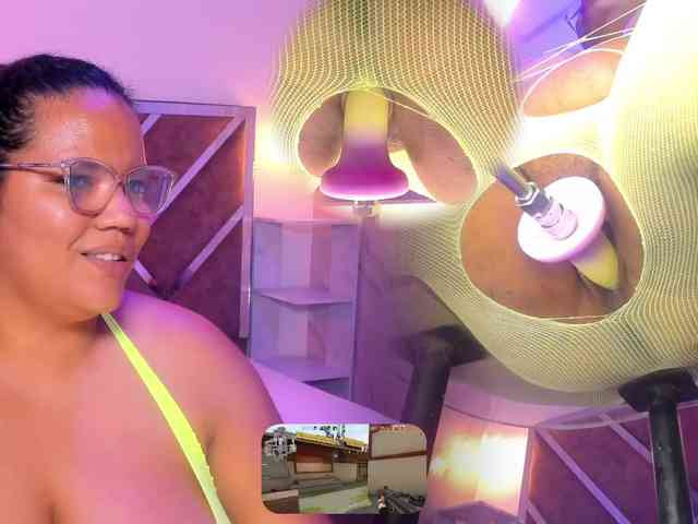 MhiaRey webcam
