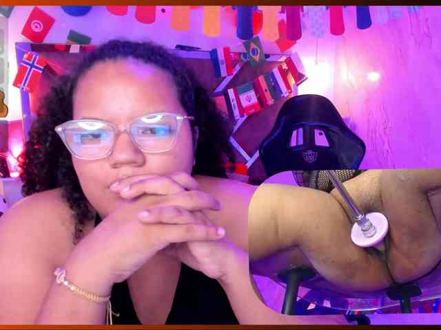 MhiaRey webcam