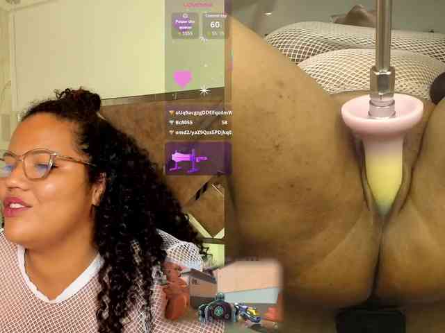 MhiaRey webcam