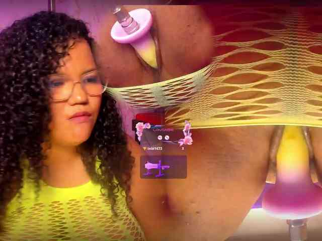 MhiaRey webcam