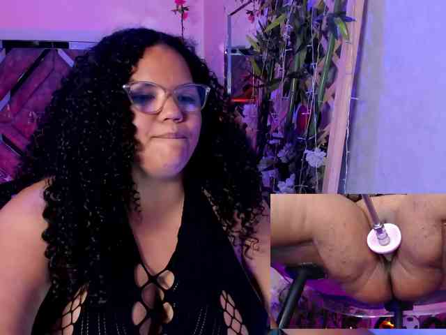 MhiaRey webcam